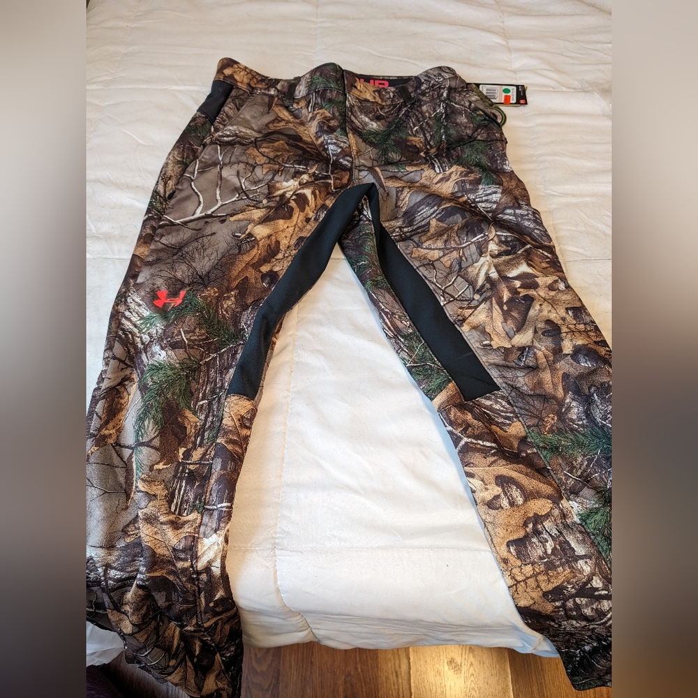 Women's Under Armour Hunting Outfit